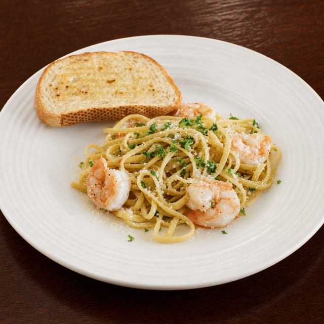 Shrimp Scampi Pasta Party Tray.