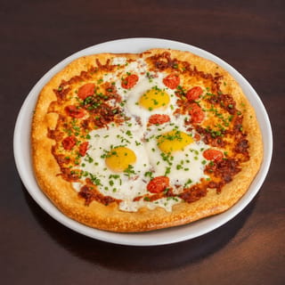 Bacon, Egg, & Tomato Tango Pizza
