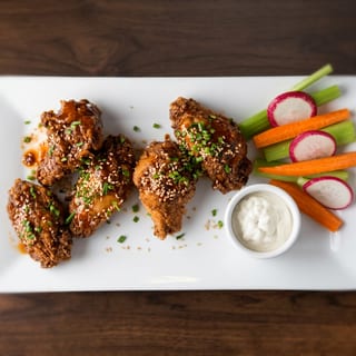 Red Rooster Wings Party Tray